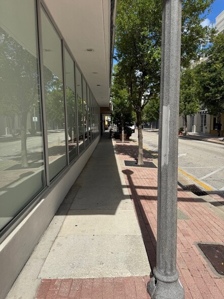 More Photos Of 123 S Olive Ave, West Palm Beach Restaurant For Sale