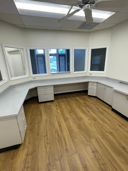 More Photos Of 6575 Stage Rd, Bartlett Office For Lease