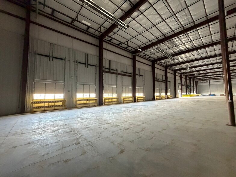 More Photos Of 230 NE Loop 289, Lubbock Industrial For Lease
