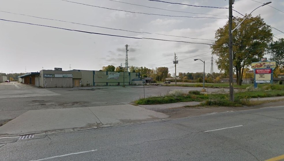 More Photos Of 675 Tecumseh Rd W, Windsor Warehouse For Sale