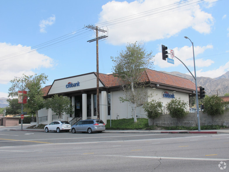 Primary Photo Of 10460 Mount Gleason Ave, Tujunga Bank For Lease