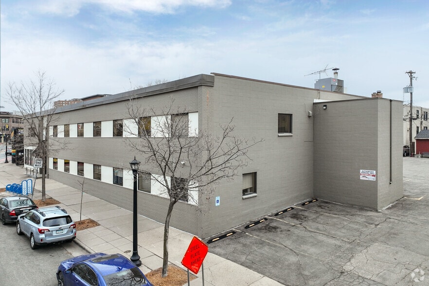 More Photos Of 2101 Hennepin Ave, Minneapolis Office For Lease