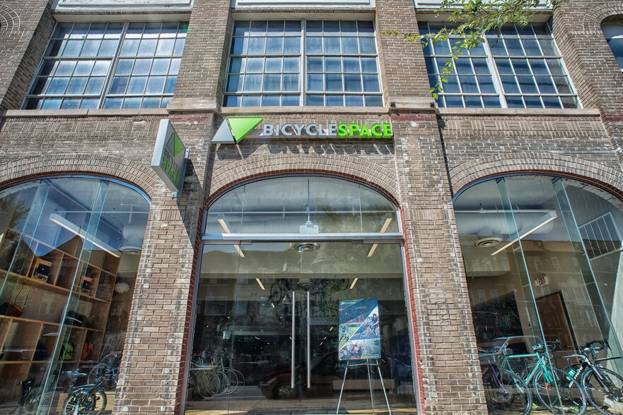 More Photos Of 2424 18th St NW, Washington Office For Lease