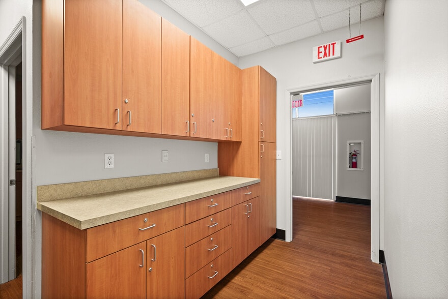 More Photos Of 13540 Walsingham Rd, Largo Medical For Sale