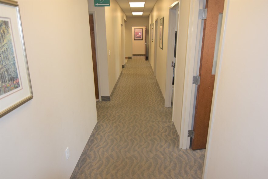 More Photos Of 5560 Kirkwood Hwy, Wilmington Office For Sale