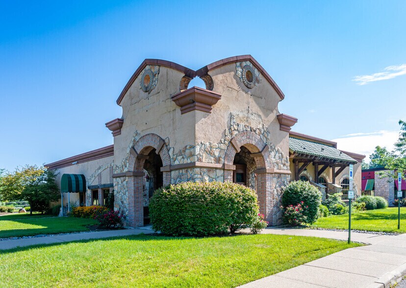 More Photos Of 51 International Dr S, Flanders Restaurant For Sale