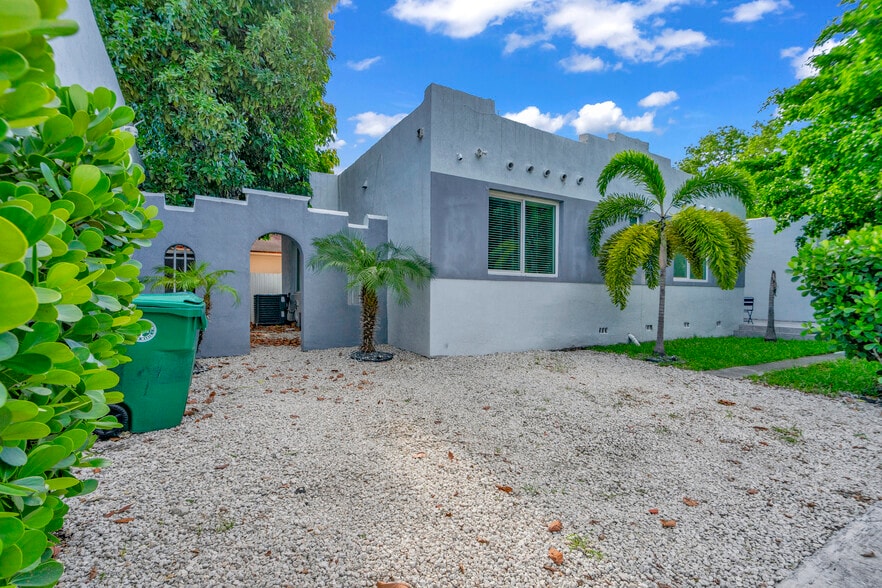 More Photos Of 2900 SW 4th St, Miami Apartments For Sale