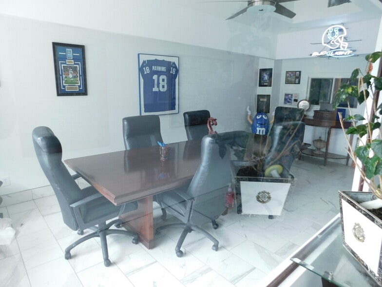 More Photos Of 68 W Main St, Danville Office For Lease