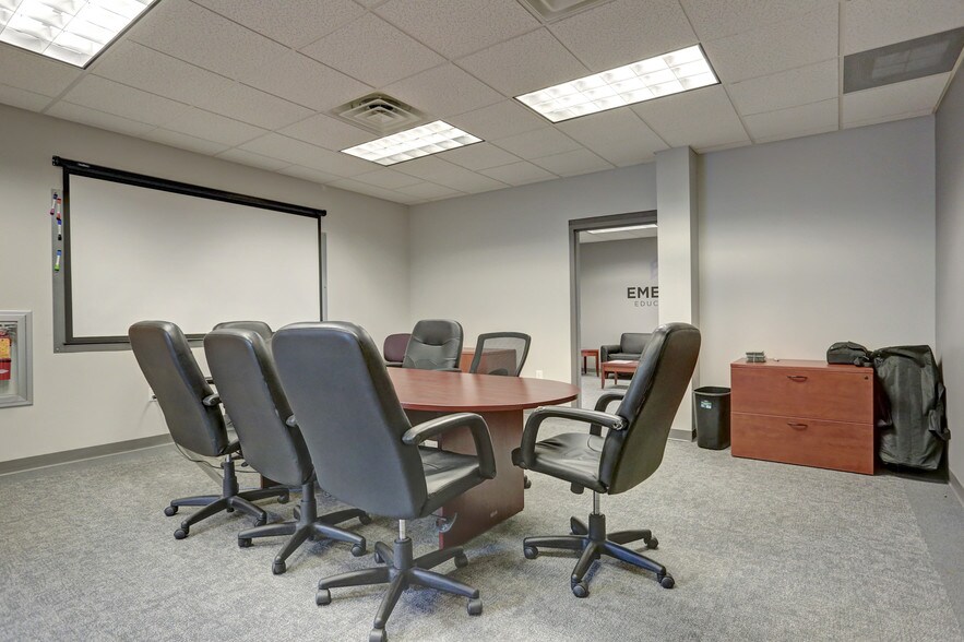 More Photos Of 355 N 21st St, Camp Hill Medical For Lease