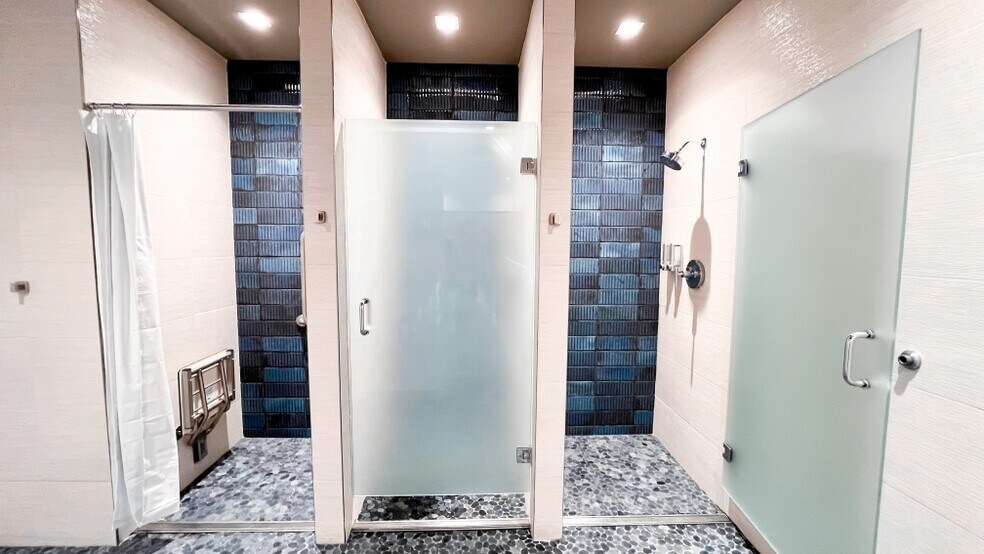 More Photos Of 1025 Connecticut Ave NW, Washington Office For Lease