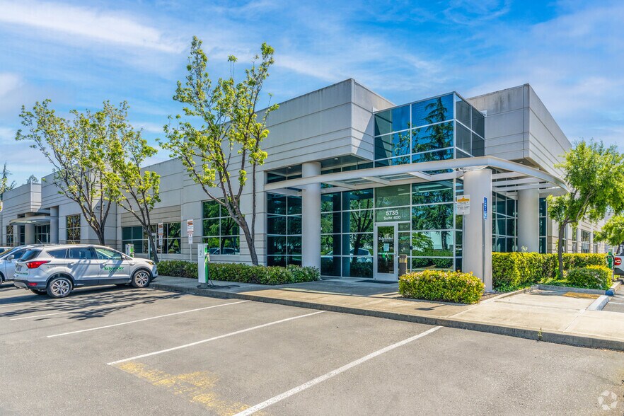 More Photos Of 5735 W Las Positas Blvd, Pleasanton Flex For Lease