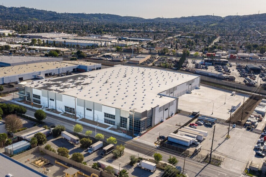 More Photos Of 15010 Don Julian Rd, City of Industry Manufacturing For Lease