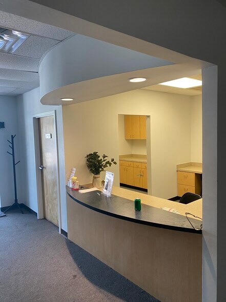More Photos Of 5301 E Princess Anne Rd, Norfolk Flex For Lease