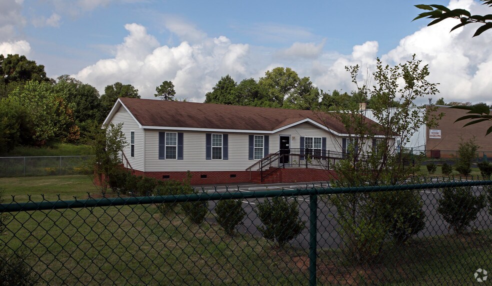 Primary Photo Of 227 Atando Ave, Charlotte Office For Lease