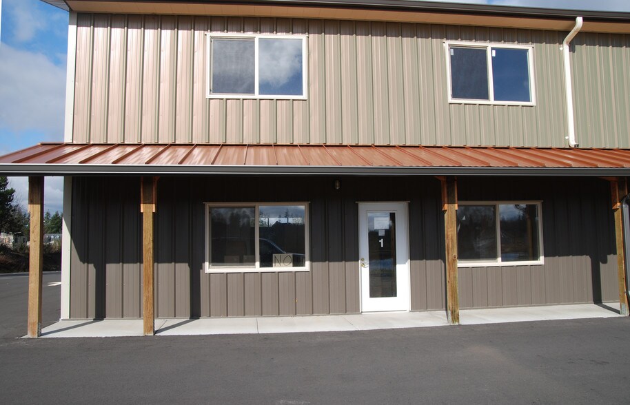 More Photos Of 2693 Delta Ring Rd, Ferndale Warehouse For Lease