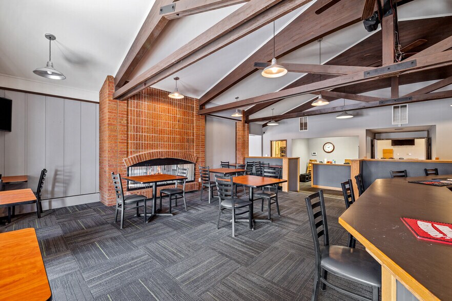 More Photos Of 4552 Gilliland Dr, Kimball Restaurant For Sale