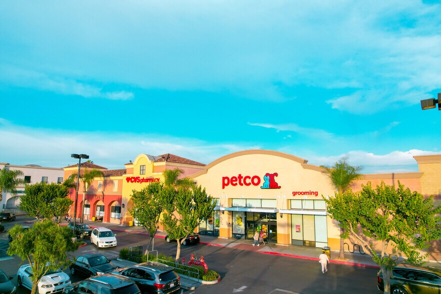 More Photos Of 7000-8000 Alameda St, Huntington Park Unknown For Lease