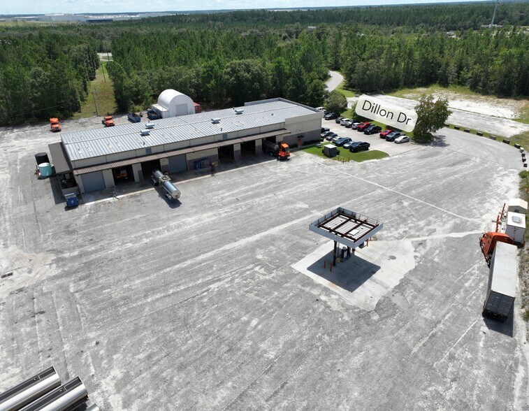More Photos Of 400 Dillon Dr, Ellabell Auto Repair For Lease