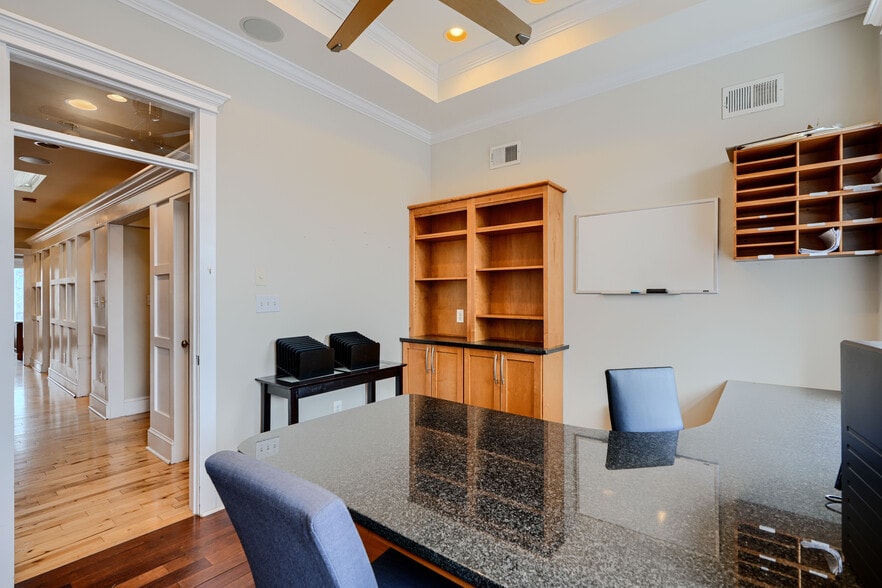 More Photos Of 3211 Eastern Ave, Baltimore Office For Sale