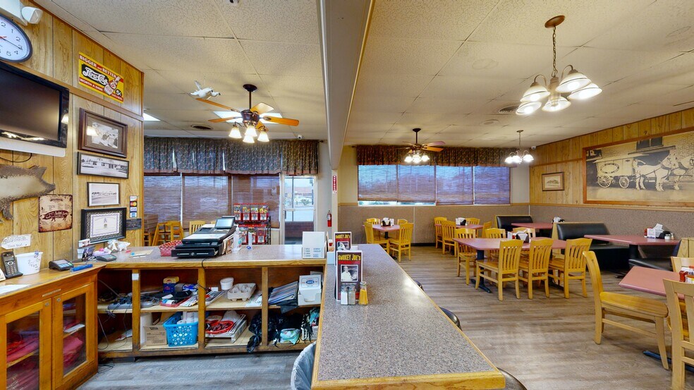 More Photos Of 1101 S Main St, Lexington Restaurant For Sale