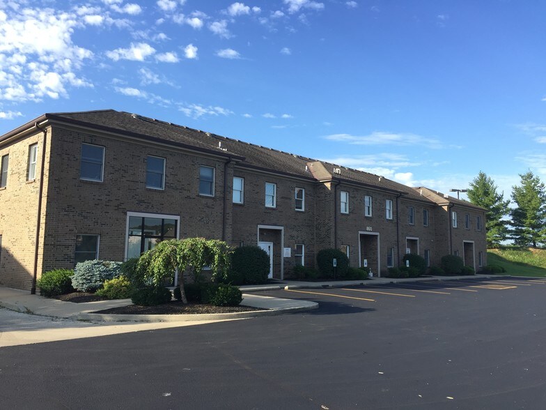 More Photos Of 860 NW Washington Blvd, Hamilton Medical For Lease