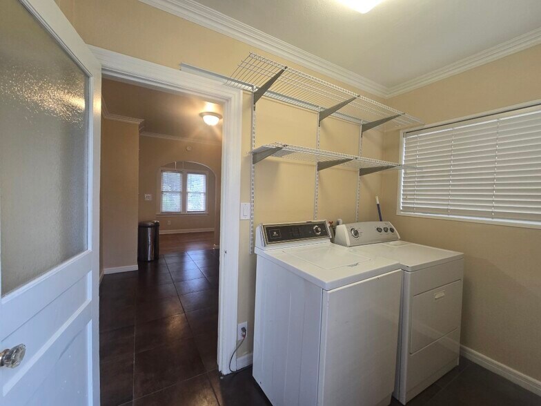 More Photos Of 819 W Gurley St, Prescott Apartments For Sale