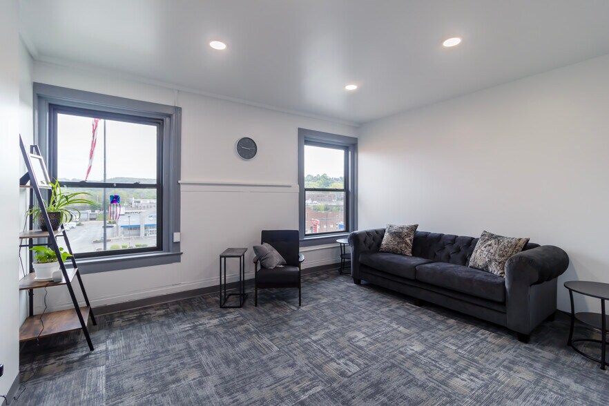 More Photos Of 901-907 West St, Pittsburgh Office Residential For Lease