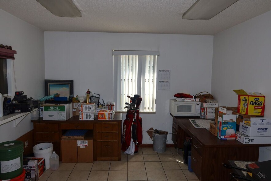 More Photos Of 362 Oakfield Rd, Pensacola Warehouse For Sale