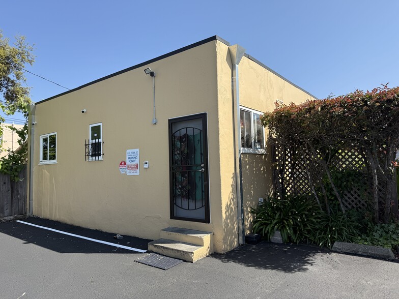 More Photos Of 630 Tennessee St, Vallejo Freestanding For Sale