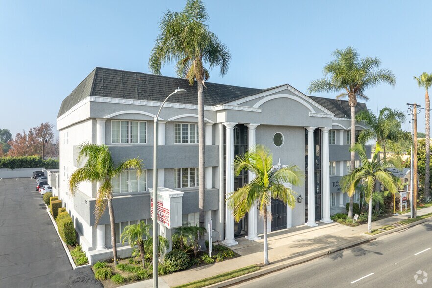 More Photos Of 172 N Tustin St, Orange Office For Lease