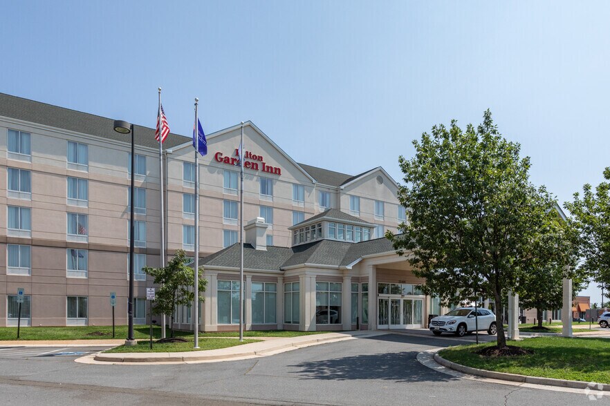 More Photos Of 22400 Flagstaff Plz, Ashburn Hospitality For Sale