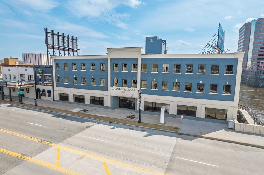 More Photos Of 300 E Michigan Ave, Lansing Office For Lease