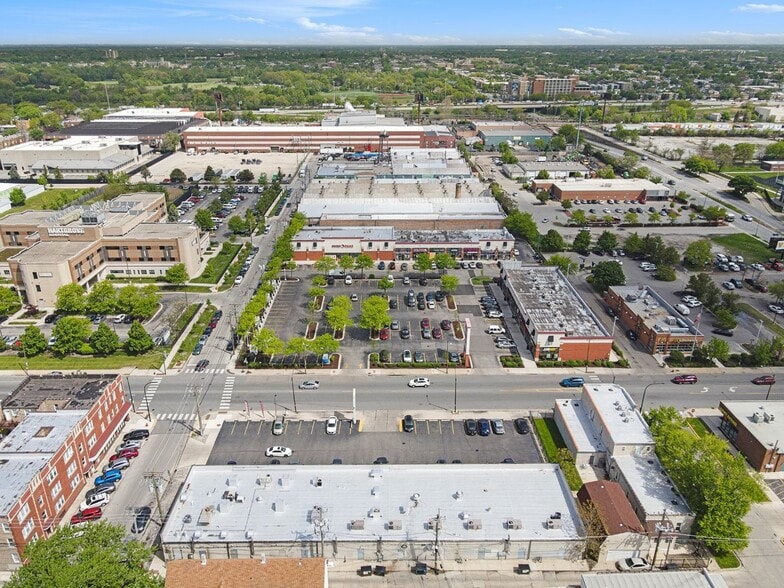 More Photos Of 5633-5647 W Roosevelt Rd, Cicero Freestanding For Sale