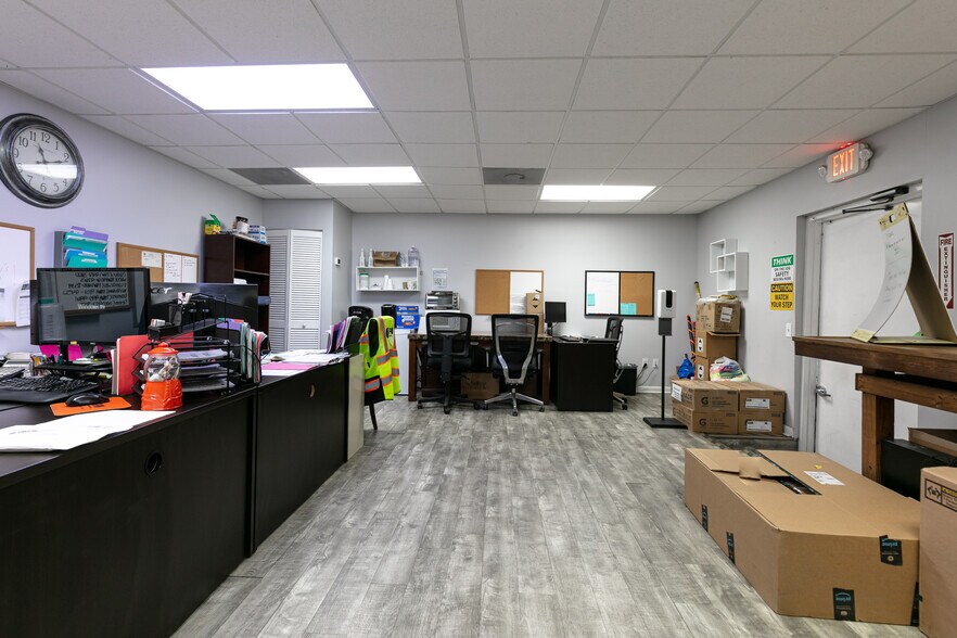 More Photos Of 9700 NW 79th Ave, Miami Office For Lease