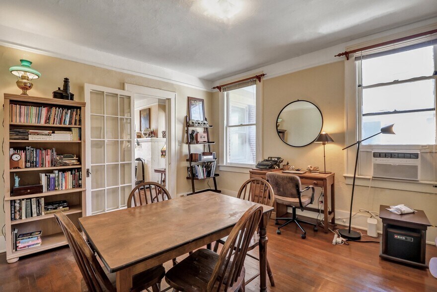 More Photos Of 210 E 48th St, Savannah Apartments For Sale