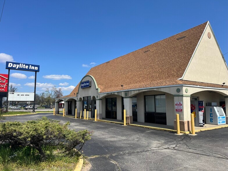 More Photos Of 2820 Cassopolis St, Elkhart Hospitality For Sale