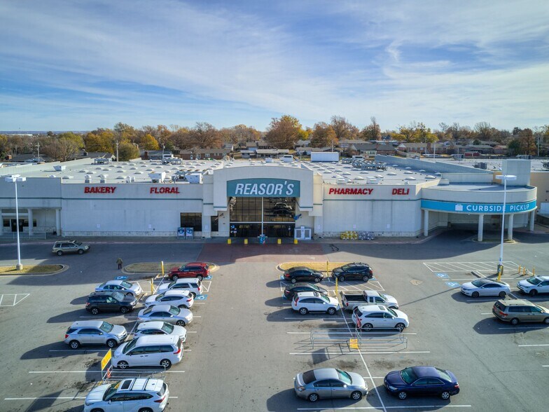 More Photos Of 5103 E 21st St, Tulsa General Retail For Lease