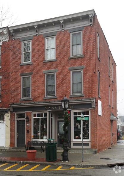 More Photos Of 192 Main St, Beacon Storefront Retail Residential For Lease