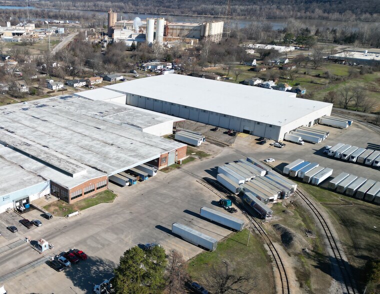 More Photos Of 4601 Newlon Rd, Fort Smith Distribution For Lease