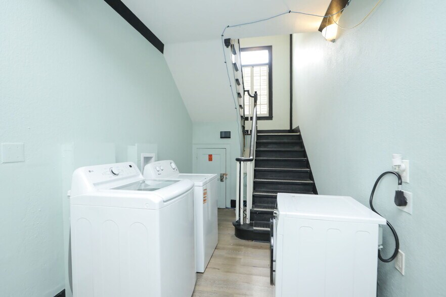 More Photos Of 717 Broadway St, Galveston Apartments For Sale