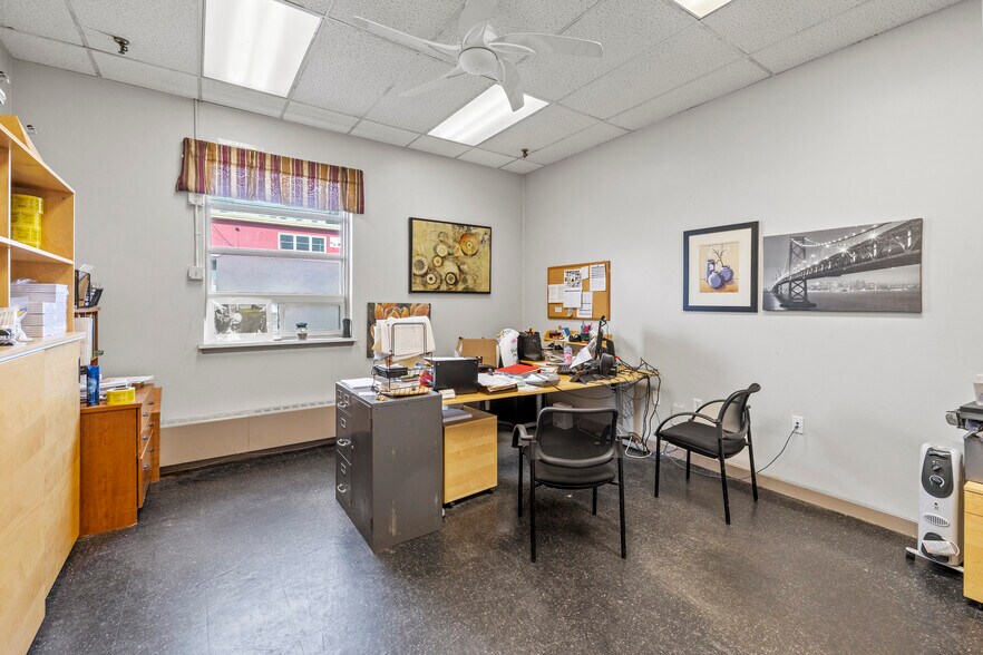 More Photos Of 281 N Main St, Brockton Flex For Sale