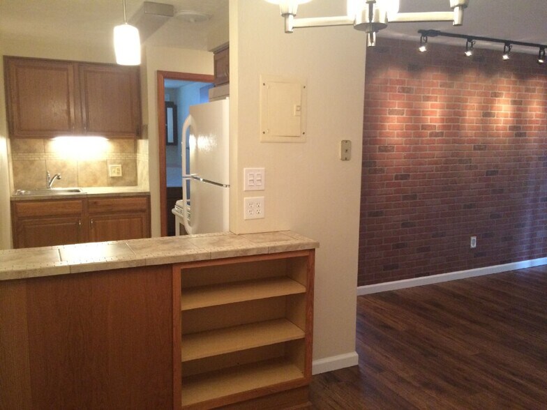 More Photos Of 1545 Kansas Ave, Lorain Apartments For Sale