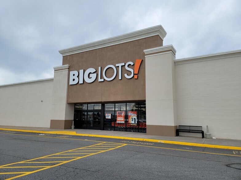 More Photos Of 1730 E Dixon Blvd, Shelby Unknown For Lease