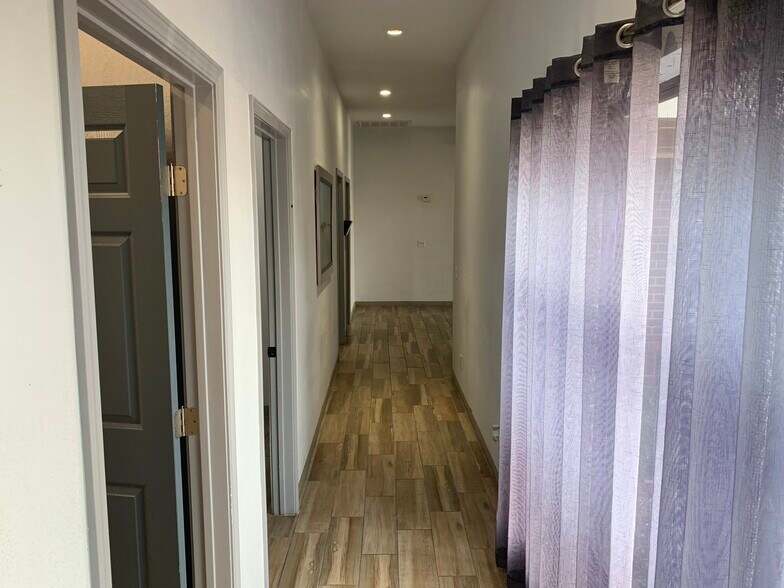 More Photos Of 7917 N May Ave, Oklahoma City Freestanding For Sale