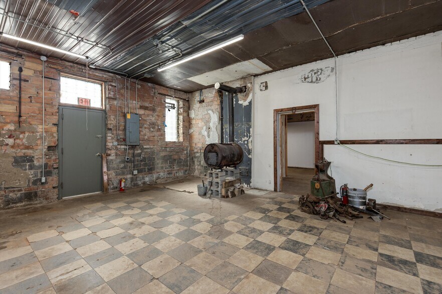 More Photos Of 227 Southfield Rd, Ecorse Warehouse For Sale