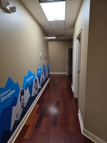 More Photos Of 2505-2511 Seven Springs Blvd, New Port Richey Office For Sale
