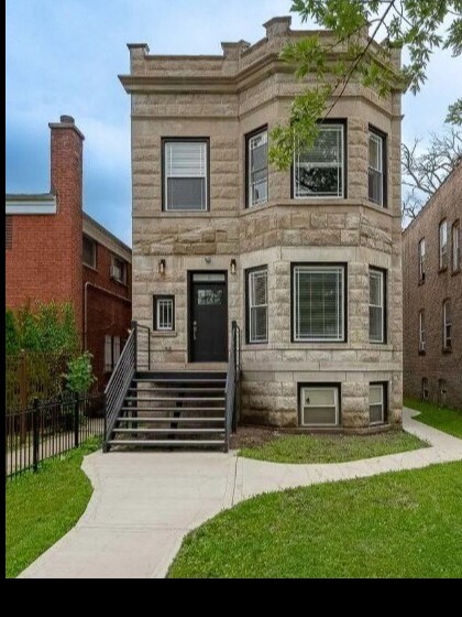 Primary Photo Of 35 N Mayfield Ave, Chicago Apartments For Sale