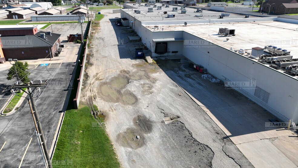 More Photos Of 100 Hall St, Coffeyville Unknown For Lease