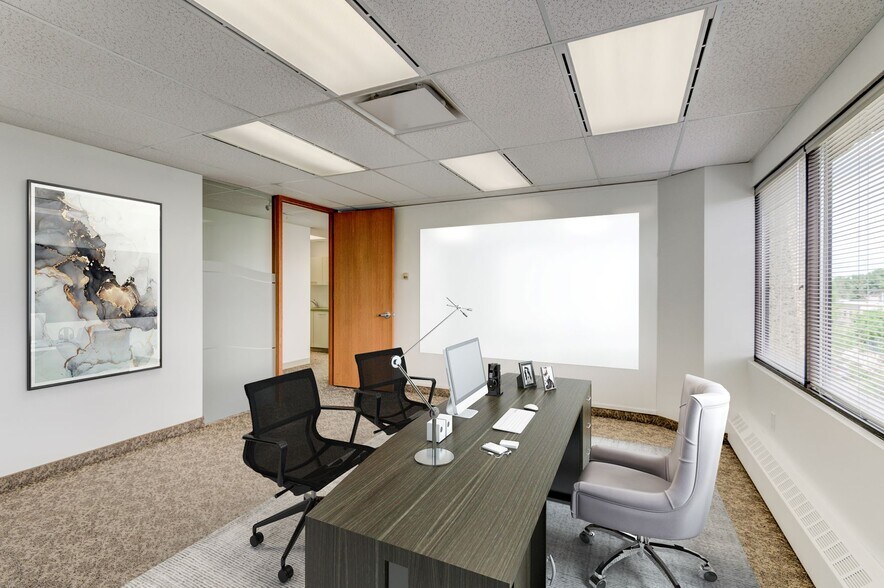 More Photos Of 4723 1st St SW, Calgary Office For Sale