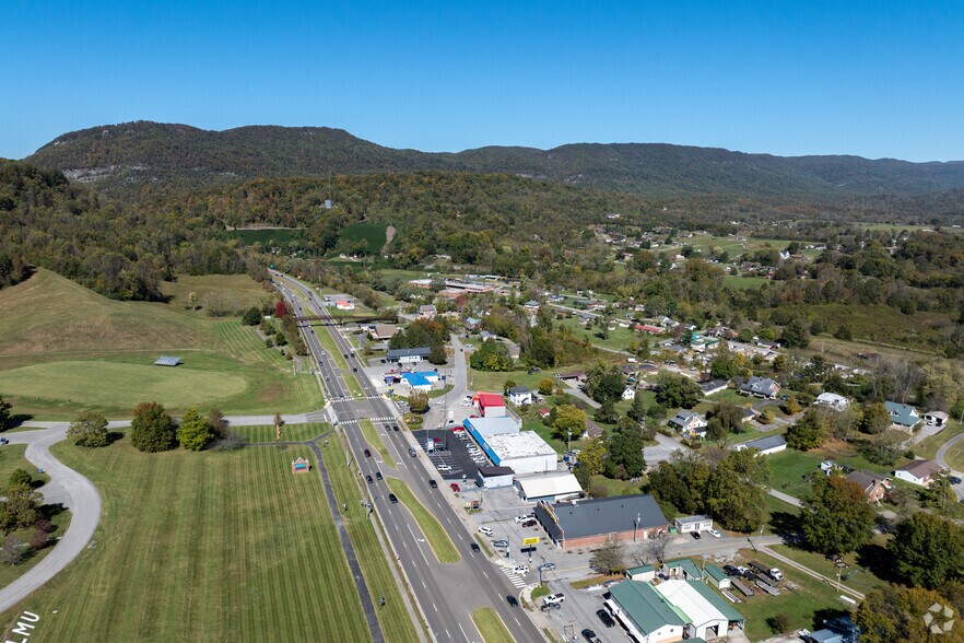 More Photos Of 7006 Cumberland Gap Pky, Harrogate General Retail For Sale